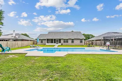 1543 Twin Pines Cir, Cantonment, FL 32533 - Photo 1