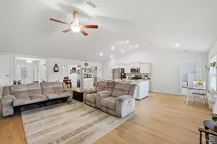 6512 Benelli Dr, Milton, FL 32570 - Photo 8