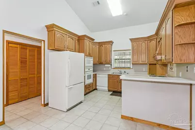7260 Suman Ln, Pensacola, FL 32526 - Photo 10