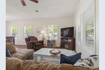 2011 Augusta Ave, Pensacola, FL 32507 - Photo 2