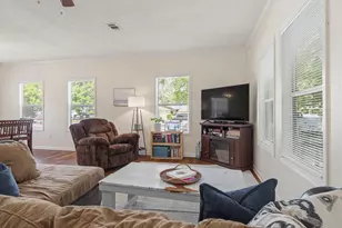 2011 Augusta Ave, Pensacola, FL 32507 - Photo 2