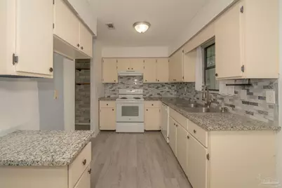 107 Windsor Dr, Crestview, FL 32539 - Photo 8