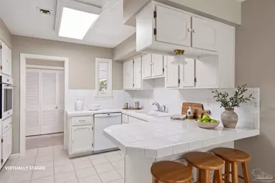 3 Breeze St, Gulf Breeze, FL 32561 - Photo 4