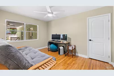 420 Fairpoint Dr, Gulf Breeze, FL 32561 - Photo 18