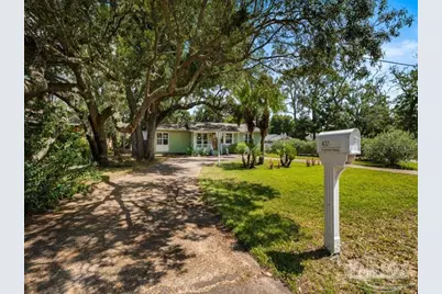 420 Fairpoint Dr, Gulf Breeze, FL 32561 - Photo 1
