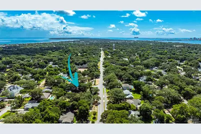 420 Fairpoint Dr, Gulf Breeze, FL 32561 - Photo 4