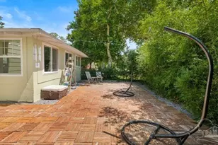 420 Fairpoint Dr, Gulf Breeze, FL 32561 - Photo 8