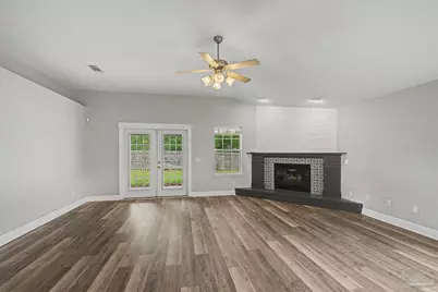 5897 Arch Ave, Pensacola, FL 32526 - Photo 10