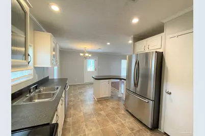 814 N E St, Pensacola, FL 32501 - Photo 8