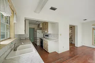 333 Gibbs Rd, Pensacola, FL 32507 - Photo 12