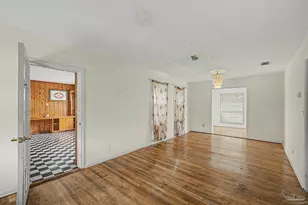 333 Gibbs Rd, Pensacola, FL 32507 - Photo 4