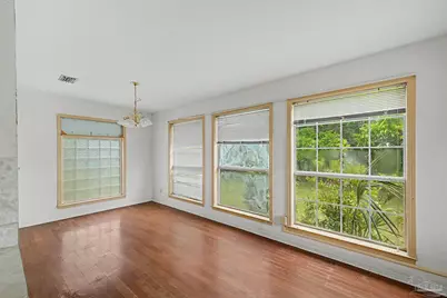 333 Gibbs Rd, Pensacola, FL 32507 - Photo 10