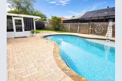 1697 Beachside Dr, Pensacola, FL 32506 - Photo 10