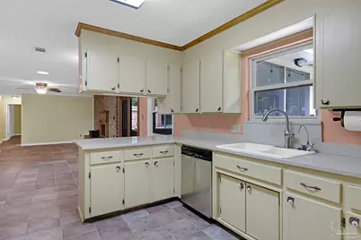 3338 Pursell Ln, Pensacola, FL 32526 - Photo 10
