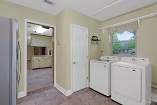 3338 Pursell Ln, Pensacola, FL 32526 - Photo 12
