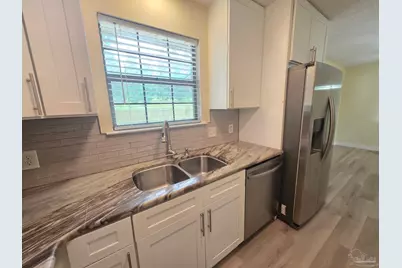 215 Aza Pl, Crestview, FL 32539 - Photo 8