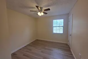 215 Aza Pl, Crestview, FL 32539 - Photo 16
