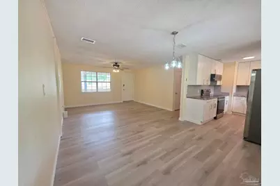 215 Aza Pl, Crestview, FL 32539 - Photo 12