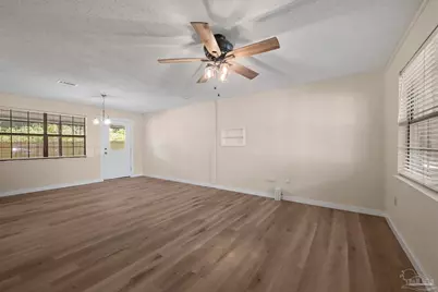 215 Aza Pl, Crestview, FL 32539 - Photo 6