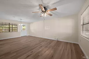215 Aza Pl, Crestview, FL 32539 - Photo 6