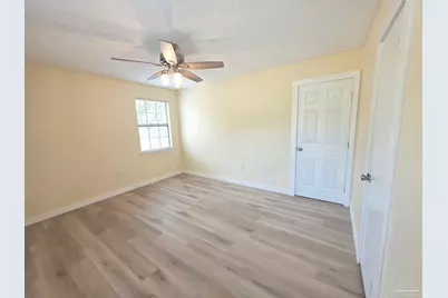 215 Aza Pl, Crestview, FL 32539 - Photo 18