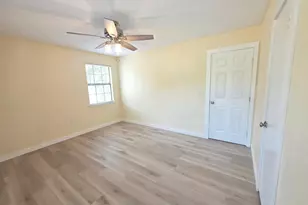 215 Aza Pl, Crestview, FL 32539 - Photo 18