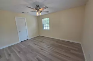 215 Aza Pl, Crestview, FL 32539 - Photo 28
