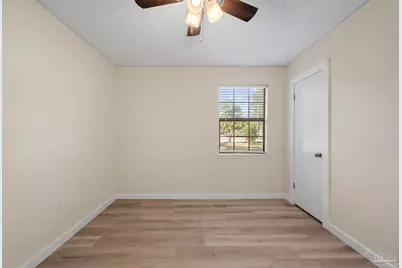 215 Aza Pl, Crestview, FL 32539 - Photo 22