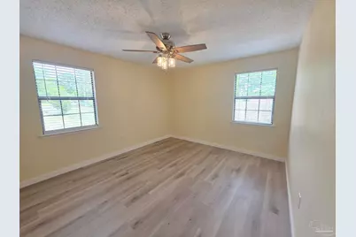 215 Aza Pl, Crestview, FL 32539 - Photo 18