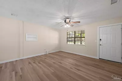 215 Aza Pl, Crestview, FL 32539 - Photo 8
