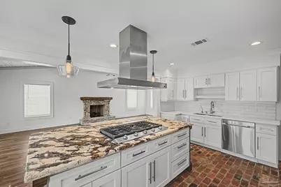 1132 Soundview Trl, Gulf Breeze, FL 32561 - Photo 10