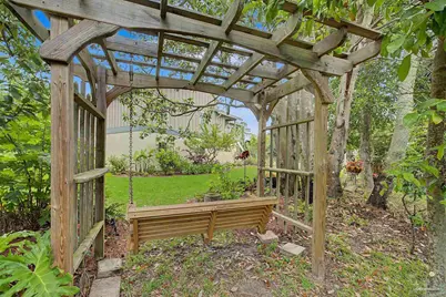 1132 Soundview Trl, Gulf Breeze, FL 32561 - Photo 54
