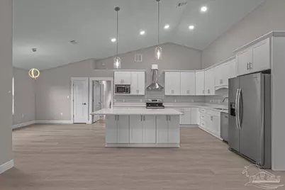 8709 Lamont Rd, Pensacola, FL 32526 - Photo 10