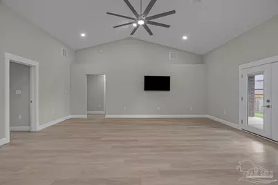 8709 Lamont Rd, Pensacola, FL 32526 - Photo 6