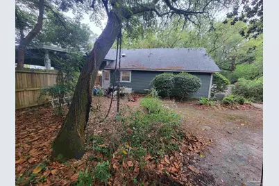 2811 Whisper Oaks Dr, Gulf Breeze, FL 32563 - Photo 2
