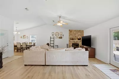 1524 Twin Pines Cir, Cantonment, FL 32533 - Photo 6