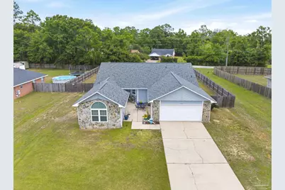 1524 Twin Pines Cir, Cantonment, FL 32533 - Photo 1