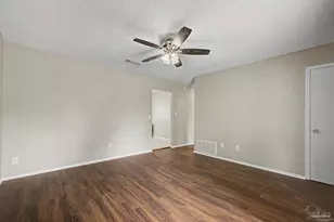 3936 Elmcrest Dr, Pensacola, FL 32504 - Photo 10