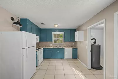 3936 Elmcrest Dr, Pensacola, FL 32504 - Photo 16