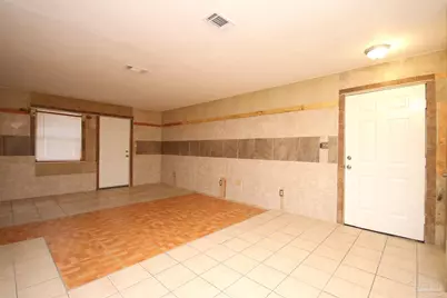 130 E 9 Mile Rd #5, Pensacola, FL 32534 - Photo 4