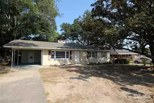 721 Gentian Dr, Pensacola, FL 32503 - Photo 1