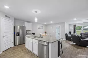 4656 Red Oak Dr, Milton, FL 32583 - Photo 14