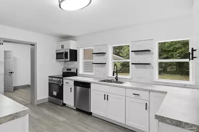 7717 Pontiac Dr, Pensacola, FL 32506 - Photo 8
