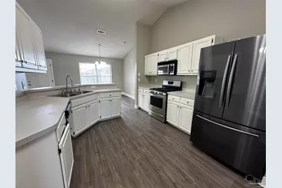 1676 Beachside Dr, Pensacola, FL 32506 - Photo 6