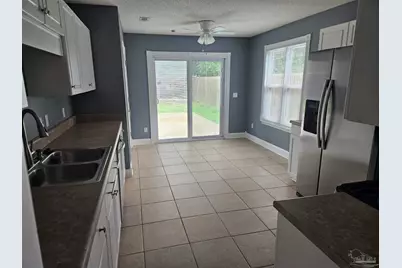 2436 Gulf Breeze Ave, Pensacola, FL 32507 - Photo 8