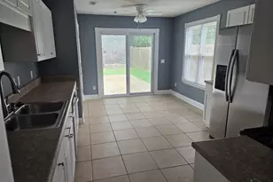 2436 Gulf Breeze Ave, Pensacola, FL 32507 - Photo 8