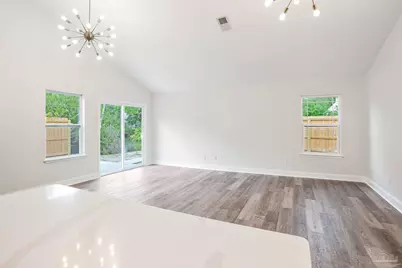 2853 Hidden Springs Dr, Pensacola, FL 32526 - Photo 10