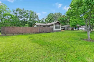 3271 Electra Dr, Milton, FL 32583 - Photo 2