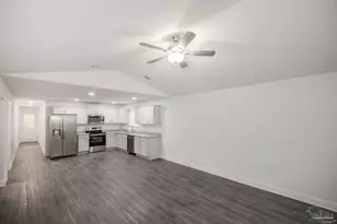 3304 Bonfire Dr, Milton, FL 32583 - Photo 8