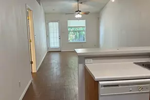 5602 W Shore Dr, Pensacola, FL 32526 - Photo 2